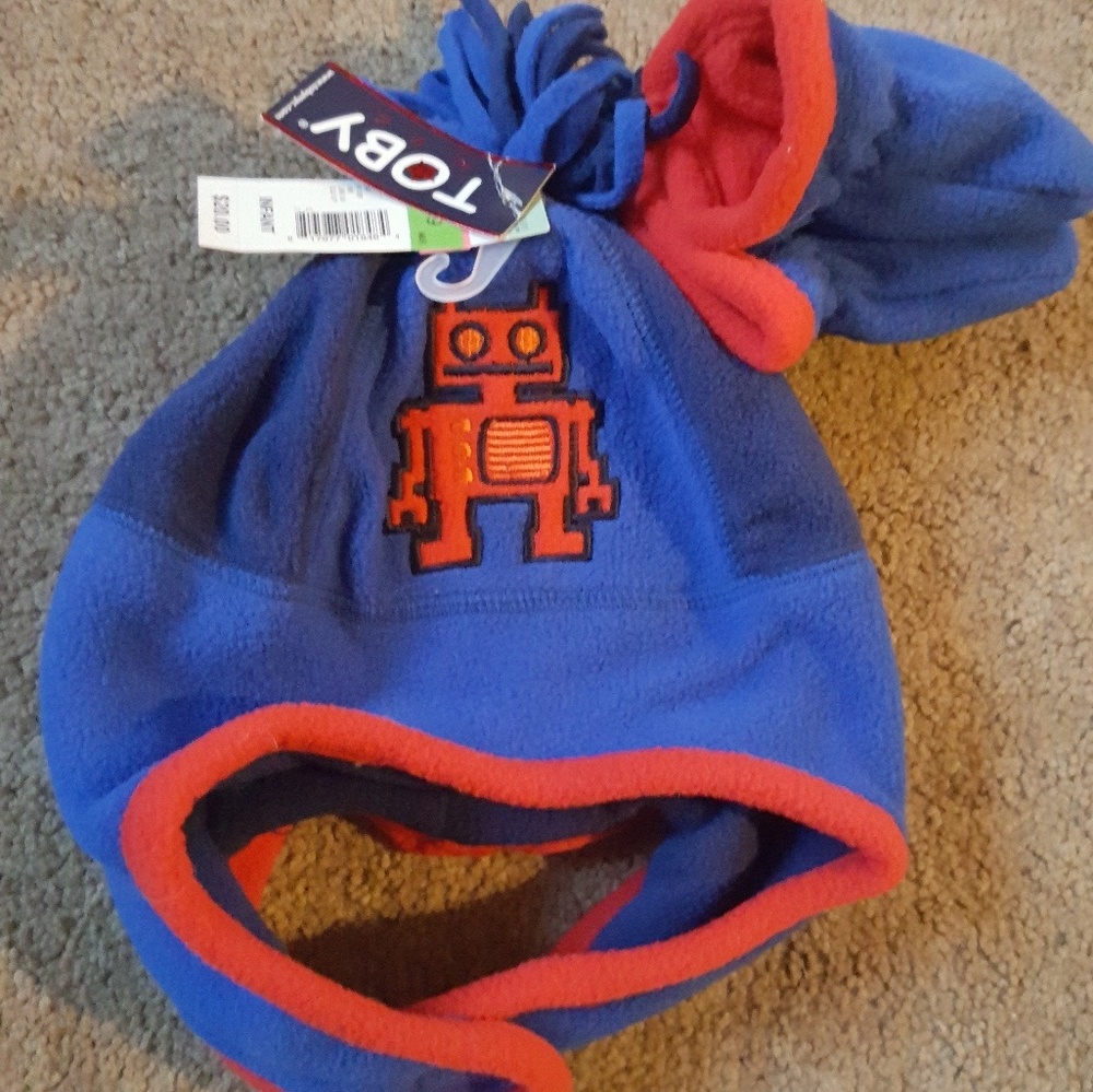 Infant hat and gloves